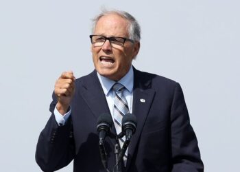 Gov. Inslee Signs Washington Gun-Control Bills