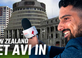 Caretaker NZ leader, who wants to ditch monarchy, to meet with King