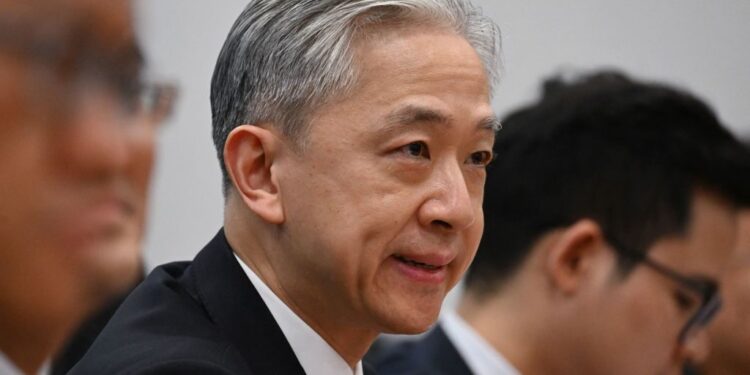 Chinese Envoy in Ukraine Lectures Zelensky to ‘Build Up Trust’ with Russia