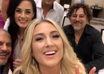 Dr. Buttar peeking in on left. My friend Liana (front) just sent this photo to me. RIP Dr Buttar.