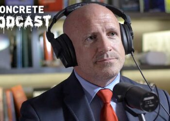 Ex-FDA Executive Warns Big Pharma is Banning Health Supplements