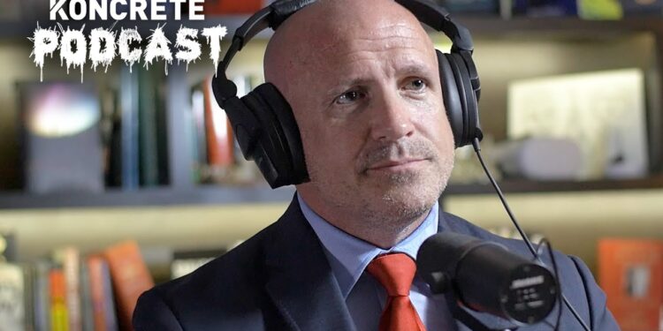 Ex-FDA Executive Warns Big Pharma is Banning Health Supplements