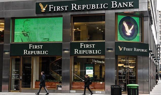 First Republic Bank Taken Over by FDIC and Sold to JPMorgan – Largest Lender to Collapse Since 2008 | The Gateway Pundit