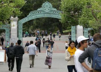 California Bill Would Expand College Financial Aid To Asylum Seekers