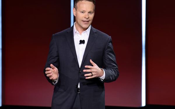 Ex-CNN Boss Chris Licht Spotted out With Nancy Pelosi