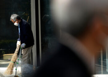 Japan Rehires Older Workers as U.S. Gov't Imports Younger Migrants