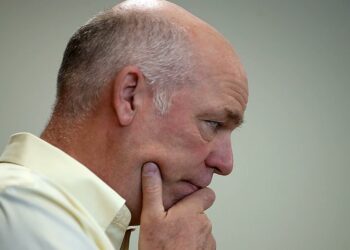 One America News (@OANN): "Montana GOP Officials Are Third State Lawmakers To Receive Letters With Mystery ‘White Powder’ https://www.oann.com/newsroom/montana-gop-officials-are-third-state-lawmakers-to-receive-letters-with-mystery-white-powder/ #OAN" | nitter