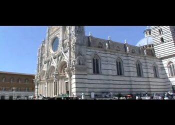 SIENA tour, Statua Garibaldi, Piazza del Campo (Palio) Duomo: Sept 2013 Europe Syncretism tour