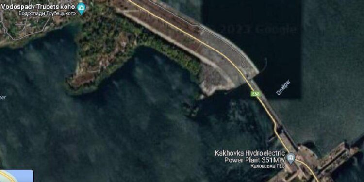 THREAD 🇺🇦 A critical dam in the Kherson region of Ukraine, Kakhovskaya, and the Nova Kakhovka hydroelectric power plan…