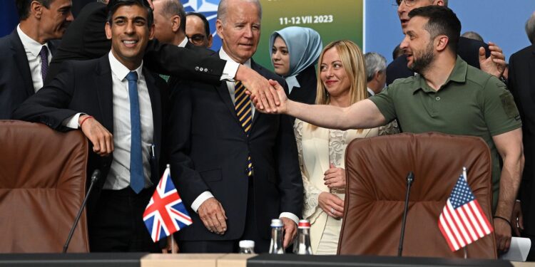 FEAR AND LOATHING ON AIR FORCE ONE