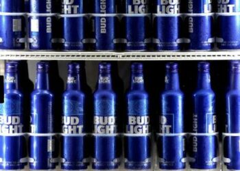 Instead Of Hot Chicks In Bikinis, Bud Light Goes With ‘Grunting Men’ In Rehab Fail