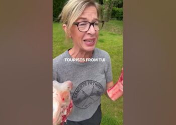 Love to REAL MEN & STRONG WOMEN: farmers, butchers, stockmen & tractor drivers