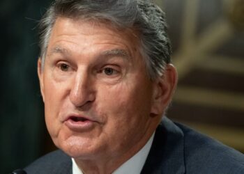 Manchin Outlines Pressure Campaign Against Major Presidential Candidates