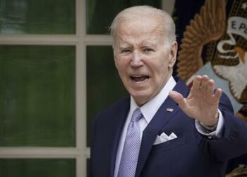 Middle-Class ‘Persistent Angst’ Over Economy May Sink Biden In 2024