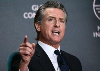 Newsom Calls For DOJ Probe Into Florida’s Transporting Of Illegal Immigrants To California
