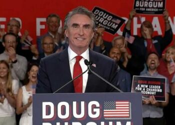 Retail Politics: This GOP Candidate Will Pay You $20 If You Give Him $1