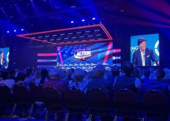 Tucker Carlson Warns Young Conservatives To Pay Attention To Topics With ‘Unapproved Words’