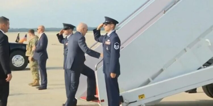 WATCH: Joe Biden Takes No Questions and Fails to Salute as He Leaves For Another Weekend Vacation | The Gateway Pundit | by Cristina Laila