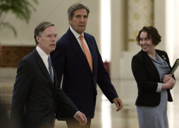 Xi Jinping Holds Climate Summit as John Kerry Visits China – Without Meeting with Him