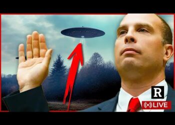 "It SHOOK me to my core" UFO whistleblowers testify before Congress  with Clayton Morris