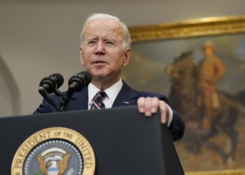Biden Gives Iran $6 Billion in Unfrozen Assets Plus Prisoners for Five Jailed Americans