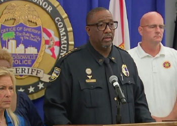 Dollar General Shooter Bought Both Guns Legally