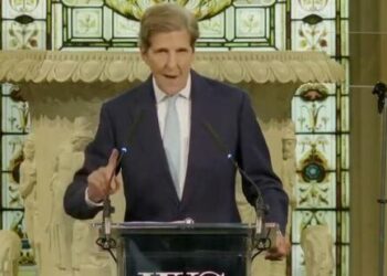 John Kerry Jets Over To Scotland, Calls Climate Rationalists ‘Cult’ Members