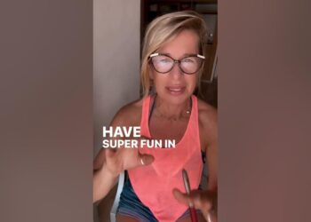 Katie Hopkins: Brits at Luggage carousels