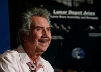 Mega-Donor Threatens To Cut Off Funding If DeSantis Doesn’t Go Moderate