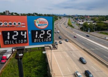 Mega Millions Jackpot Climbs to $1.55 Billion