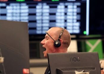 More US Banks Downgraded on Liquidity Fears