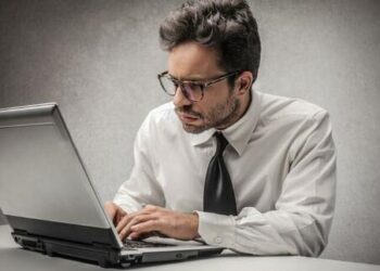 ‘Performative Work’: Workers In India & Japan Spend The Most Time ‘Looking Busy’ At Work