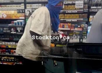 Retailers Strike Back! 7-Eleven Workers Beat Brazen Mega-Shoplifter With A Stick