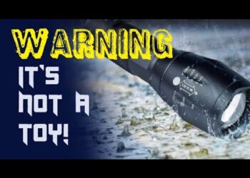 WARNING!!! This Flashlight is not a toy！