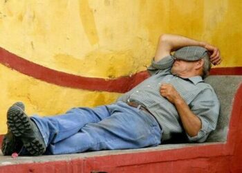 World’s Largest Investor Starts Cutting Tech Exposure, Blames Global Warming For Inflation And People Not Working During “Middle Of The Day”