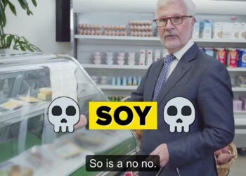 AC_shopping220415A-eggs-v02-m01-f00-c00