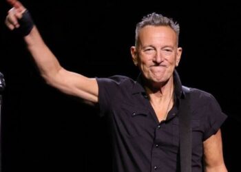 Bruce Springsteen Postpones All 2023 Tour Dates Until 2024 as He Recovers From Peptic Ulcer Disease