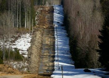 Finland Builds First Section Of Border Wall With Russia