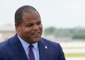 More Politicians Are Leaving The Democratic Party