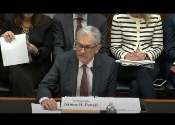 Peter Schiff: Jerome Powell Is Just Guessing