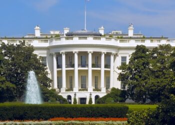 WH to Newsmax: Sept. 28 Impeachment Inquiry Move a ‘Stunt’