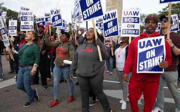 Ford, UAW Reach Tentative Deal to End Strike