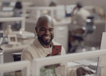 Get Your Direct Deposit Two Days Sooner with Early Pay Day by Wells Fargo