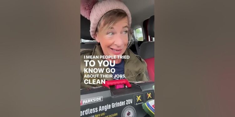 OUTRAGE. PURE VANDALISM. Utter vandals destroying 20mph signs in the People’s Republic of Wales