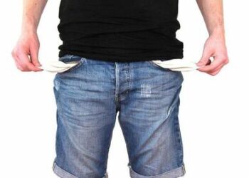 Peter Schiff: The US Can’t Afford Peace, Much Less War