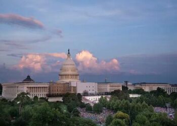 “They Took My Sushi”: Lawmakers Sleeping In US Capitol Due To ‘Very Dangerous’ Crime Wave