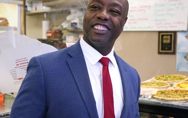 Ex-Tim Scott Adviser Running Pro-DeSantis Effort in Iowa