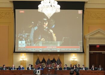 GOP Sen. Mike Lee Calls for Probe of Jan. 6 Panel After Tapes Released