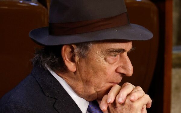 Man Accused of Attacking Pelosi’s Husband Apologizes at Trial