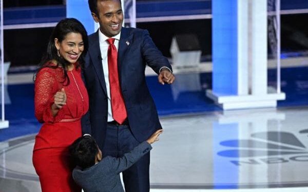 Ramaswamy Shuts Down Ohio HQ, Moving to Iowa, NH